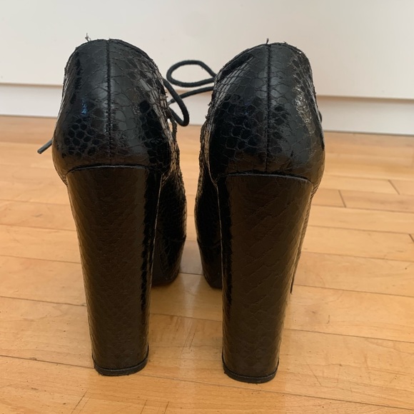 ⭐️HOST PICK⭐️ [6]👡MIA caged platform heels - Picture 4 of 9